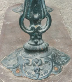 Ancienne table de bistrot