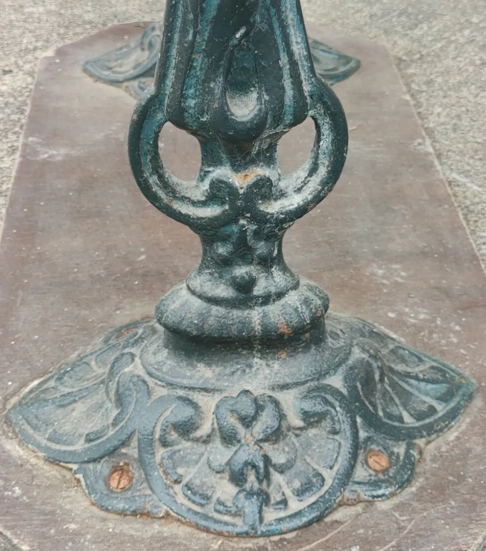 Ancienne table de bistrot