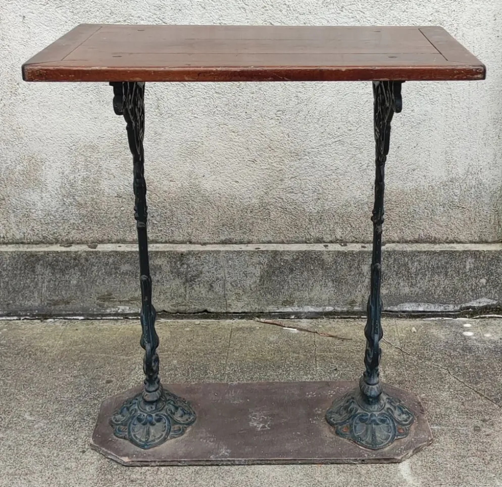 Ancienne table de bistrot