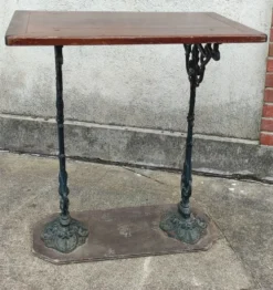 Ancienne table de bistrot