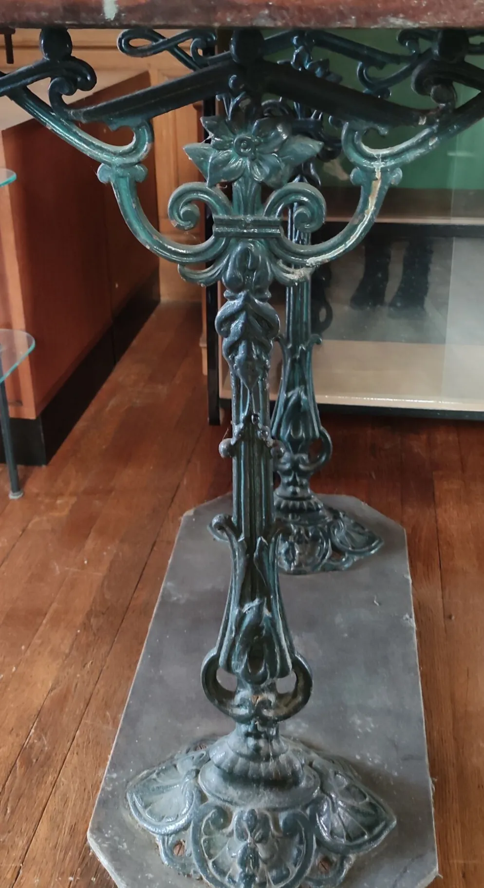 Ancienne table de bistrot