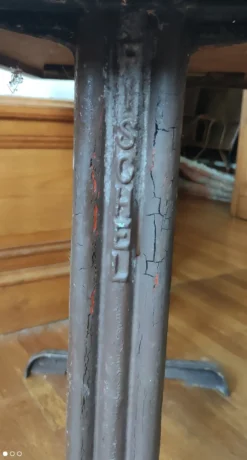 Ancienne table de bistrot Fischel