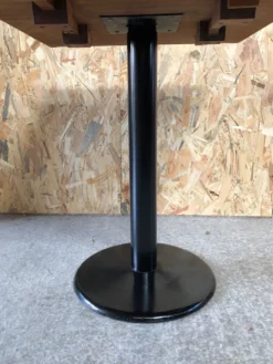 Ancienne table de bistrot pied fonte noir