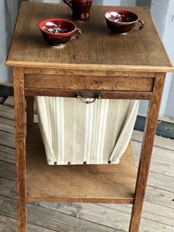 Ancienne table de couture
