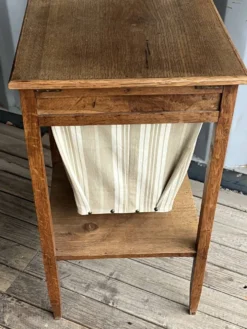 Ancienne table de couture
