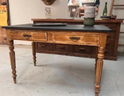 Ancienne table de cuisine