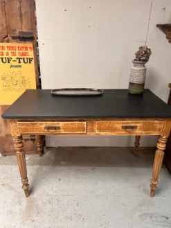 Ancienne table de cuisine