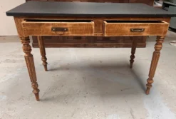 Ancienne table de cuisine