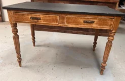 Ancienne table de cuisine