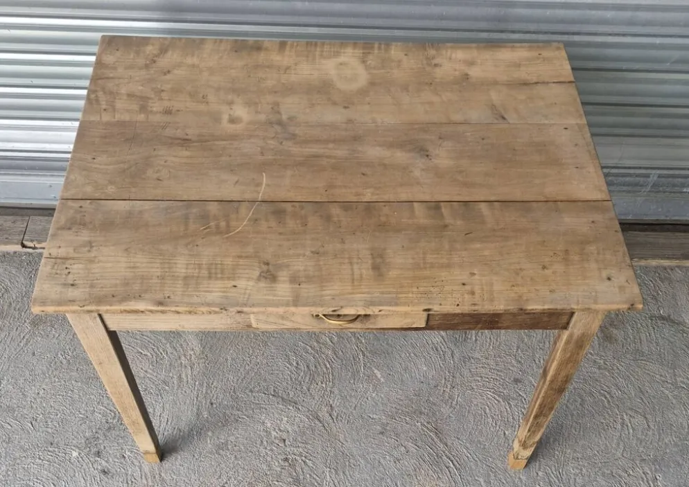 Ancienne table de ferme avec ses 2 rallonges et ses pieds rehaussés