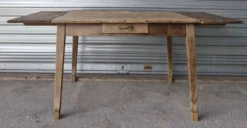 Ancienne table de ferme avec ses 2 rallonges et ses pieds rehaussés
