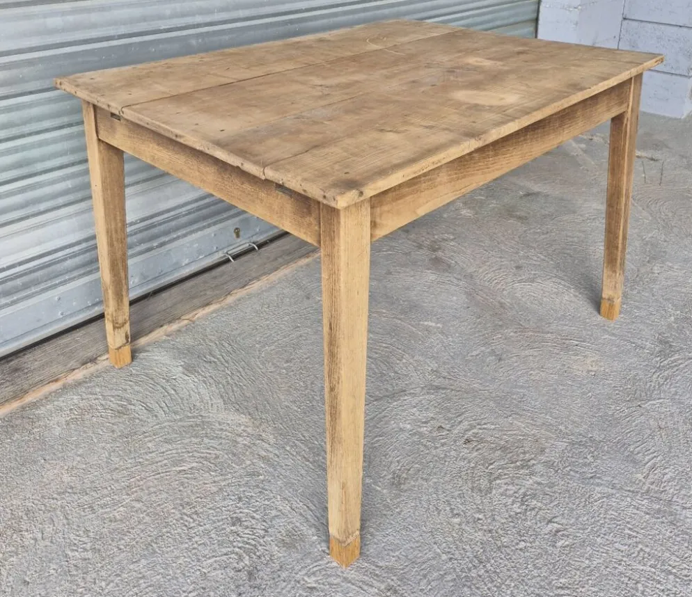 Ancienne table de ferme avec ses 2 rallonges et ses pieds rehaussés