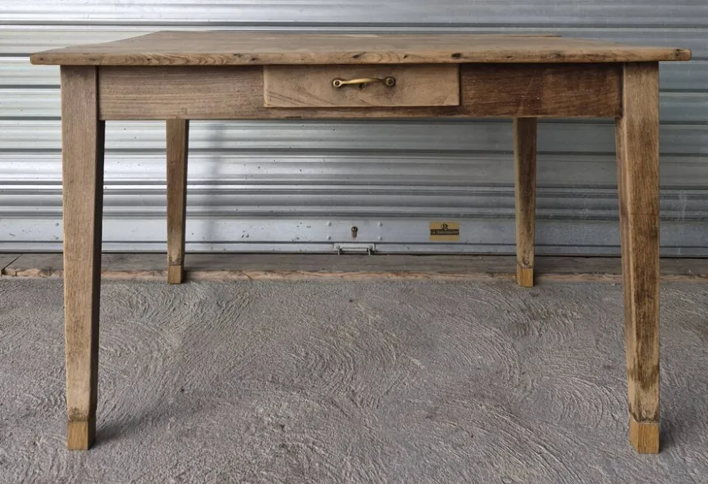 Ancienne table de ferme avec ses 2 rallonges et ses pieds rehaussés