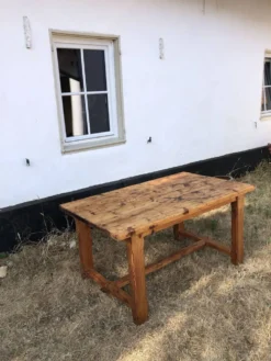 Ancienne table de ferme en pin massif