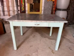 Ancienne table de fleuriste