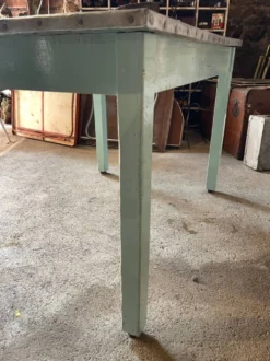 Ancienne table de fleuriste
