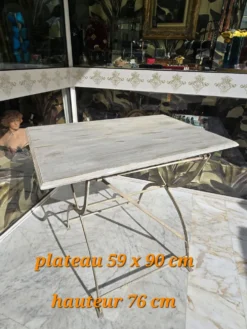 Ancienne table pliante
