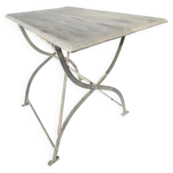 Ancienne table pliante