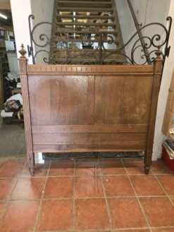 Ancienne tête de lit en chêne