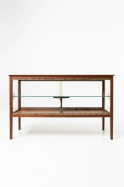 Ancienne vitrine de commerce