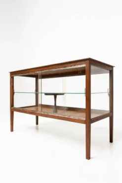 Ancienne vitrine de commerce