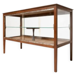 Ancienne vitrine de commerce