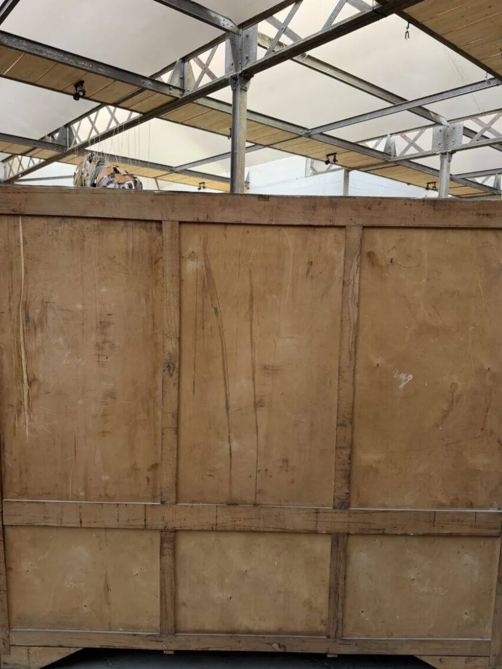 Ancienne vitrine de dispensaire