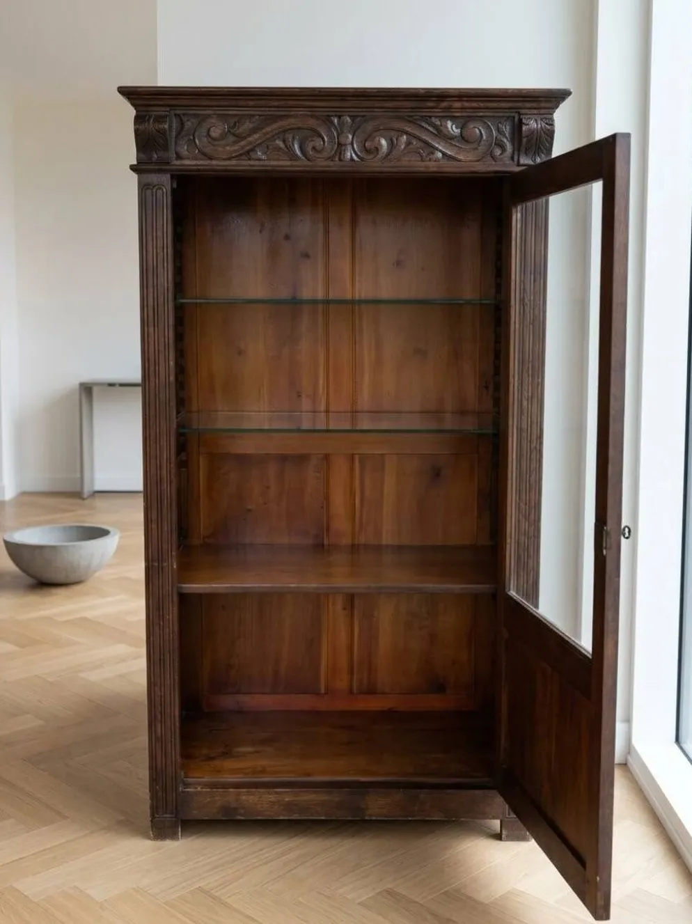 Ancienne vitrine en chêne, massif, de style, renaissance, espagnol, sculpture et fer forger