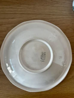 Ancien petit plat creux de présentation Digoin Sarreguemines rose pâle