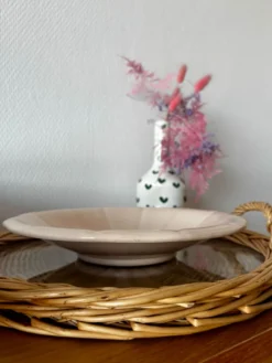 Ancien petit plat creux de présentation Digoin Sarreguemines rose pâle