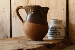 Ancien pichet bicolore en terre cuite, fin XIXème