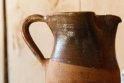 Ancien pichet bicolore en terre cuite, fin XIXème