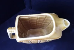 Ancien pichet , cruche à eau en céramique 750 ml