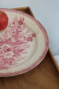 Ancien plat de service en céramique