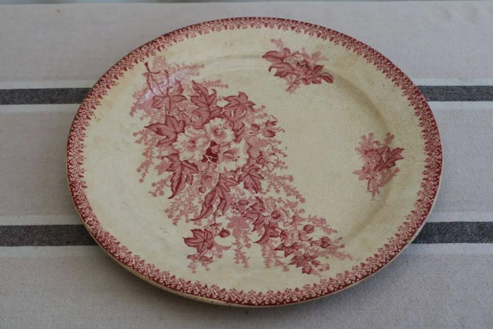 Ancien plat de service en céramique