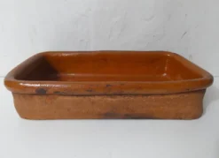 ancien plat à four en terre cuite vernissée réfractaire