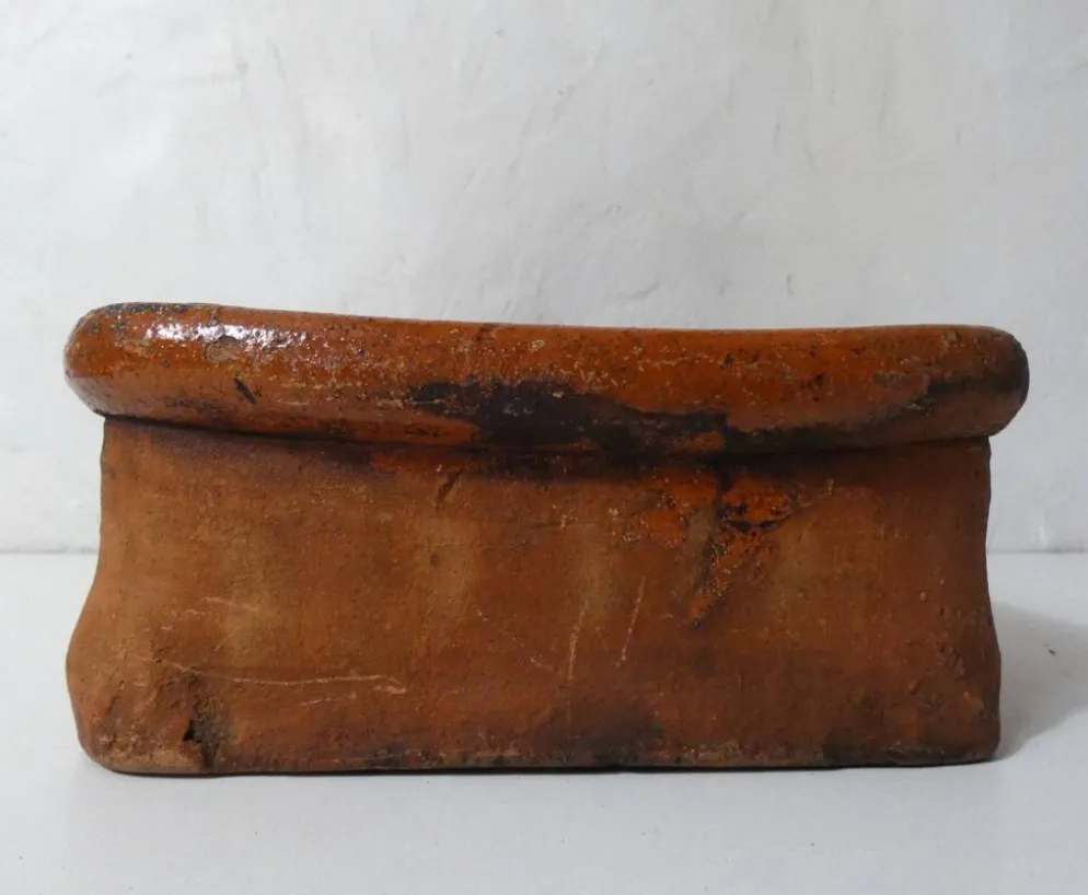 ancien plat à four en terre cuite vernissée réfractaire