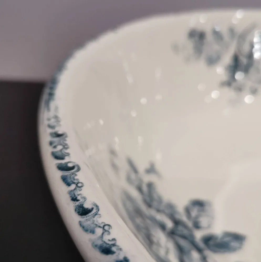 Ancien plat/ Vasque Terre De Fer Choisy-le-Roi E. Bourgeois
