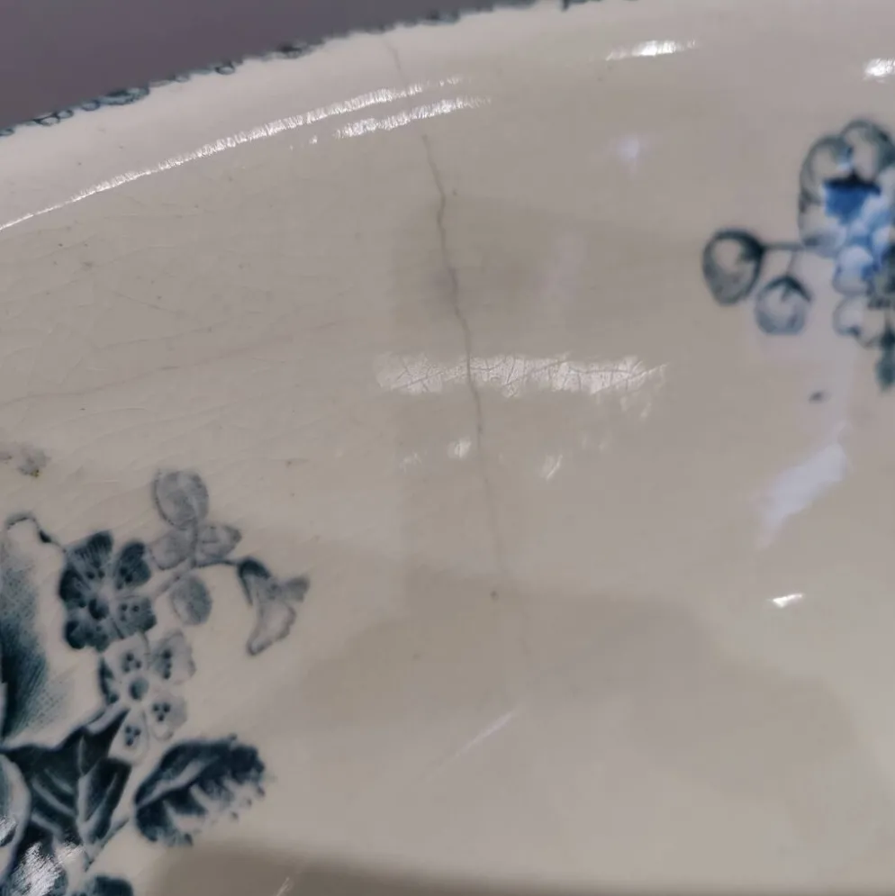 Ancien plat/ Vasque Terre De Fer Choisy-le-Roi E. Bourgeois