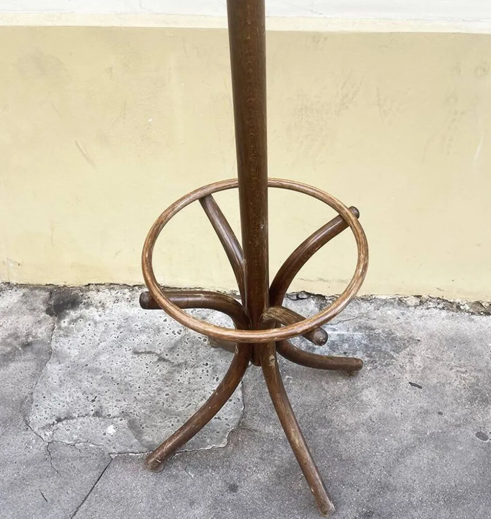 Ancien porte manteau perroquet en bois courbé – style Thonet
