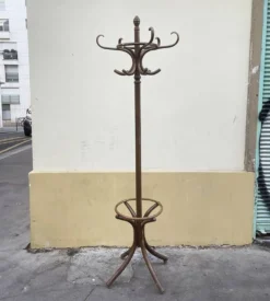 Ancien porte manteau perroquet en bois courbé – style Thonet