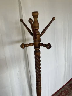 Ancien porte-manteau perroquet en bois tourné