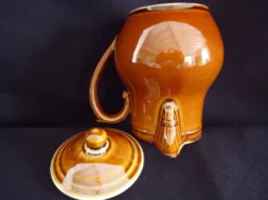 Ancien pot a lait couvert, poignée latérale
