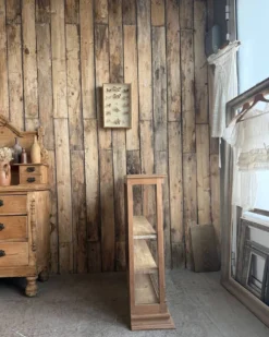 Ancien présentoir de commerce (rénové)