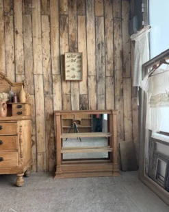 Ancien présentoir de commerce (rénové)