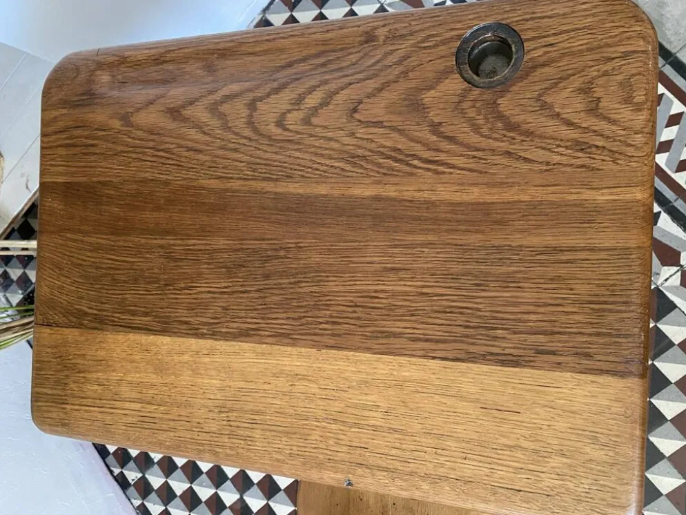 Ancien pupitre d'écolier avec chaise intégrée – chêne et métal – année