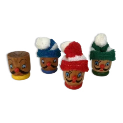 4 anciens coquetiers en bois
