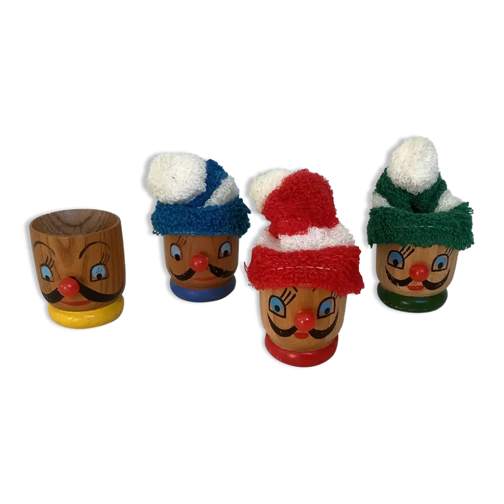 4 anciens coquetiers en bois