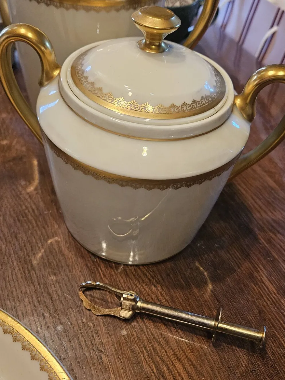 Ancien service A. Lanternier & Cie Limoges, 41 pièces, vers 1920-40