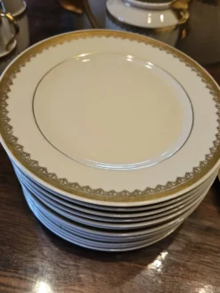 Ancien service A. Lanternier & Cie Limoges, 41 pièces, vers 1920-40
